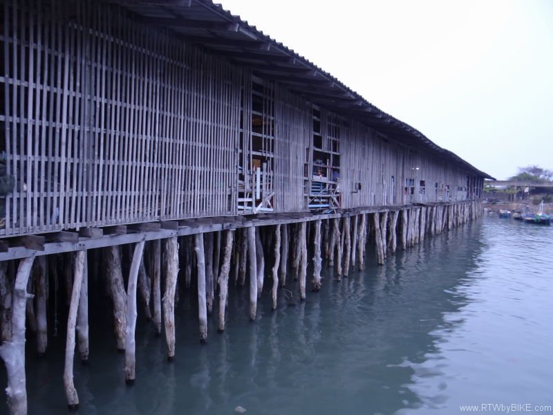 harbor, Ban Phen