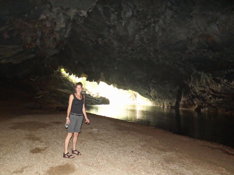 entrance of Tham Kong Lo cave