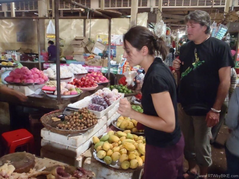 Banlung market