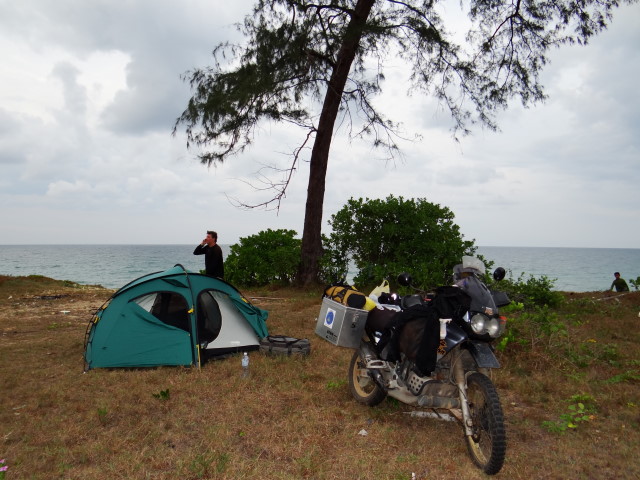 night stay at the beach - the tent the bike and... us